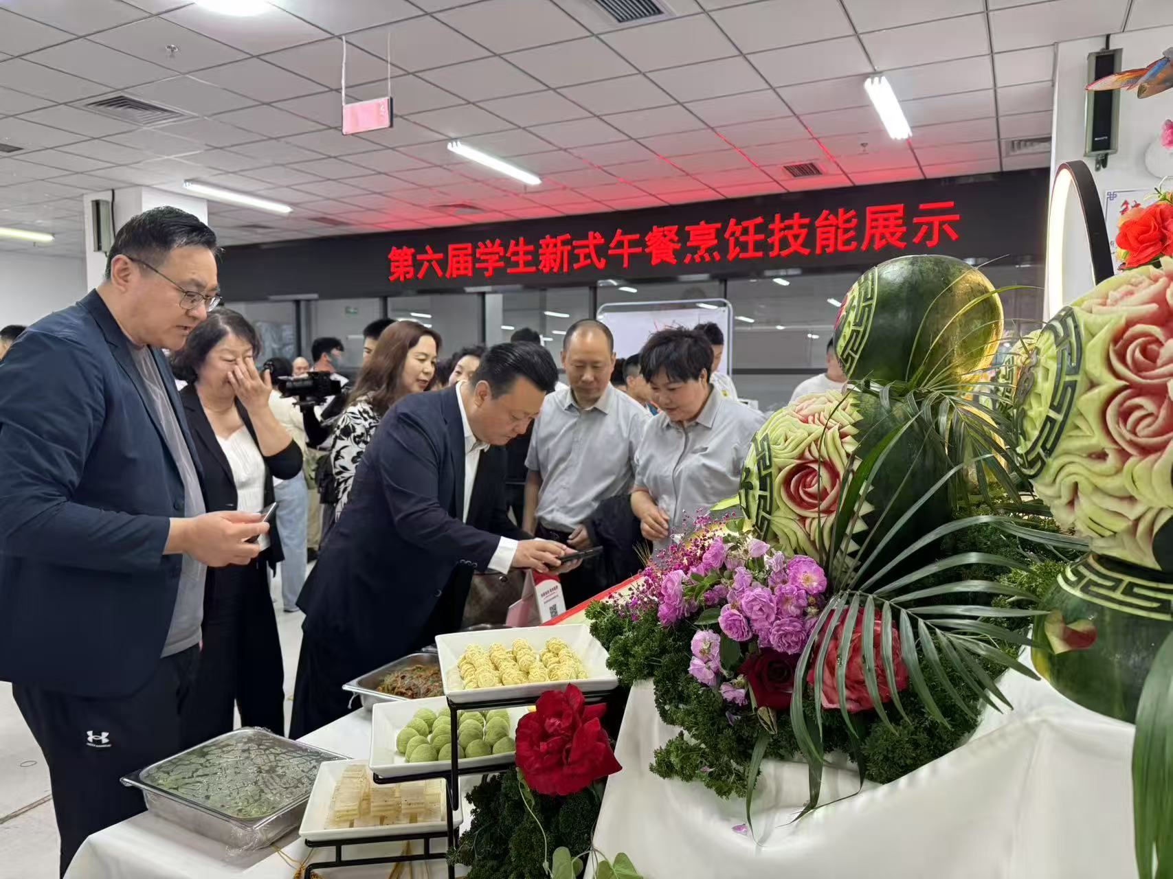 創新食譜繪美味健康畫卷，圣禾載譽而歸續寫學生餐暖心新篇章
